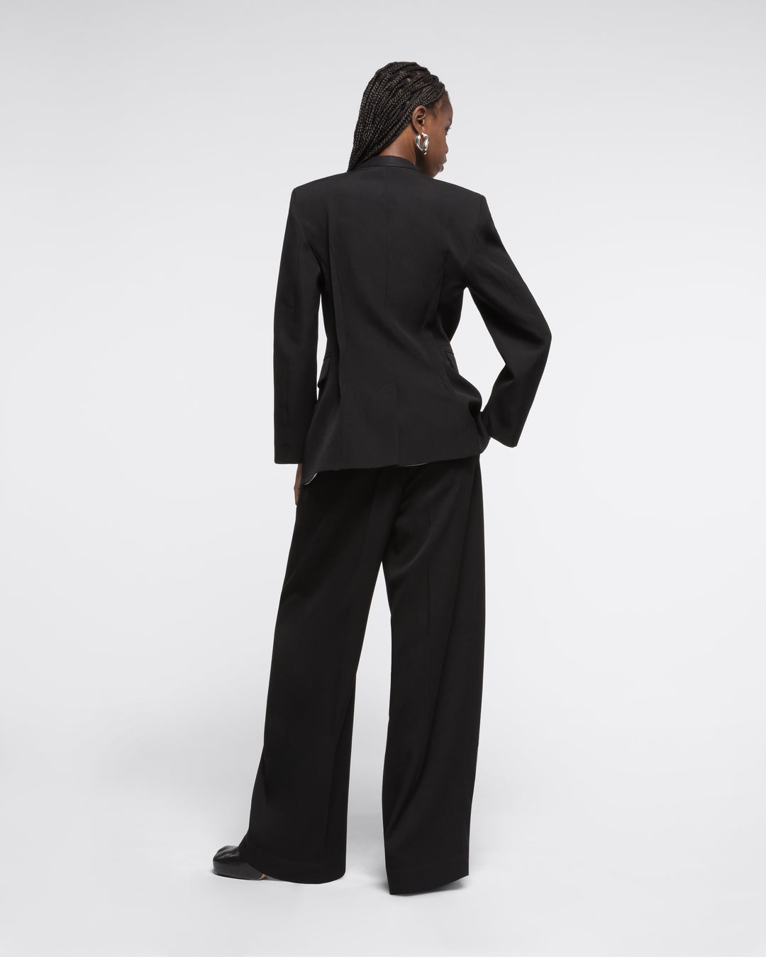 What do you think of the Effortless pant in Saville? (Looking for a neutral  colour suitable for a formal office dress code) : r/Aritzia