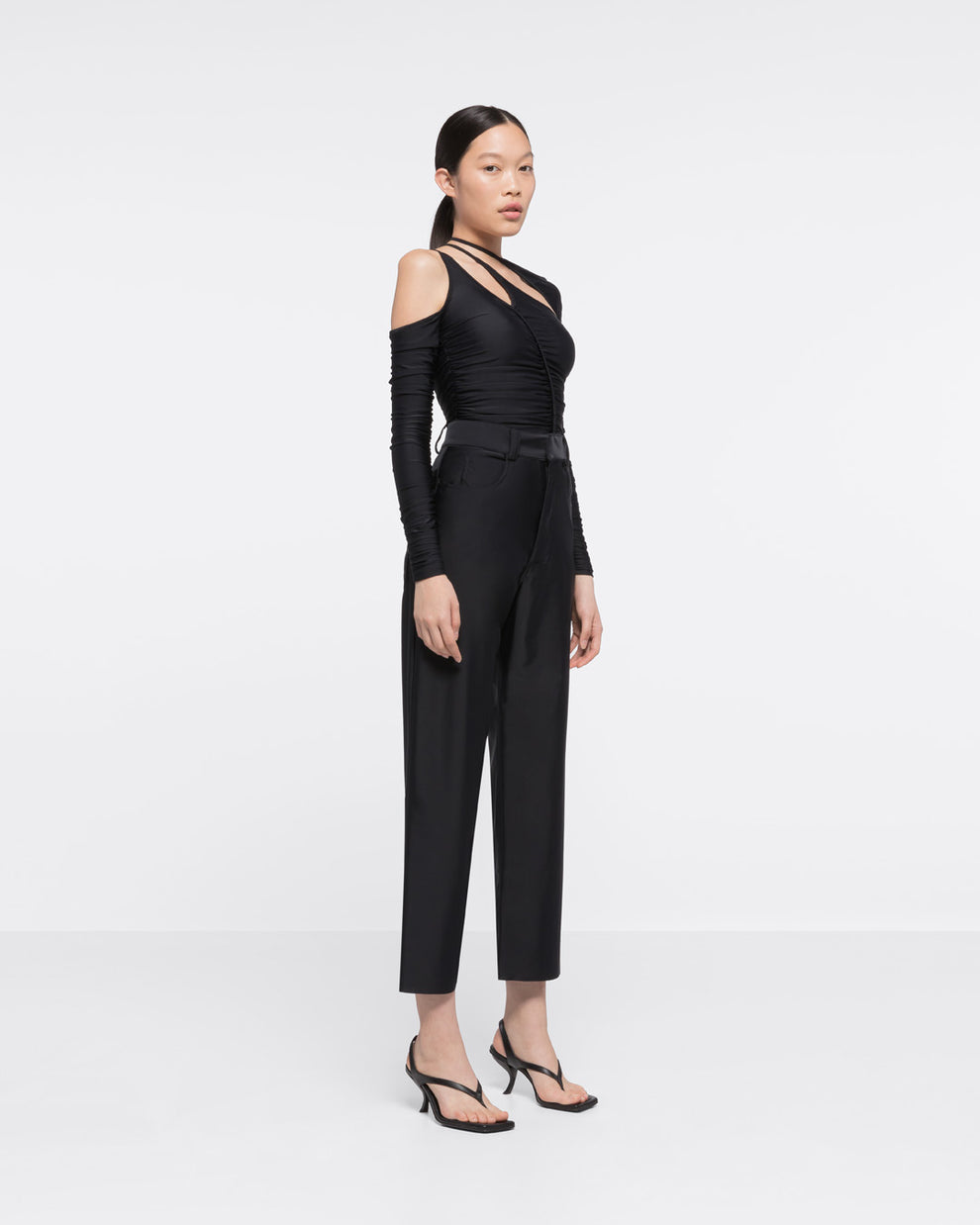 ASYMMETRIC CUT-OUT TOP - BLACK - AZ Factory
