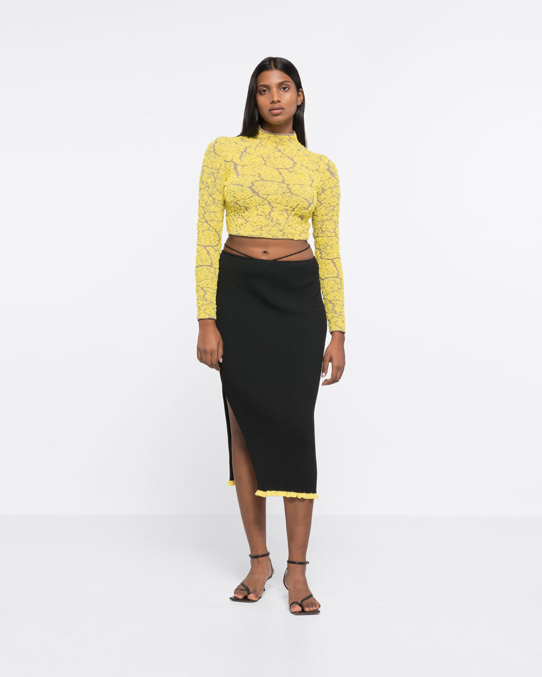 JACQUARD TURTLENECK CROP TOP - YELLOW/SAND