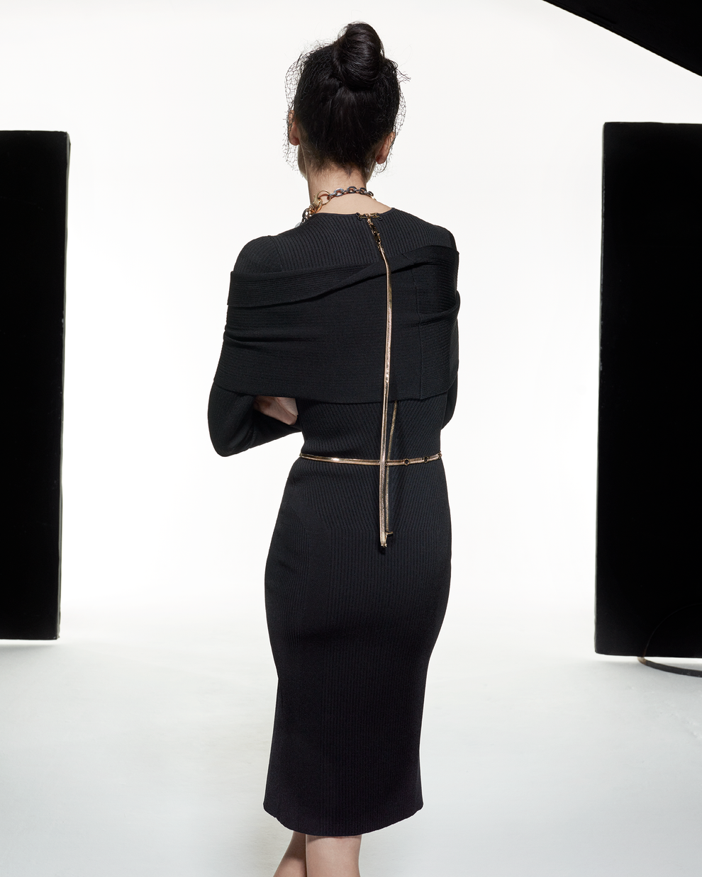 SHOULDER WRAP DRESS - BLACK - AZ Factory