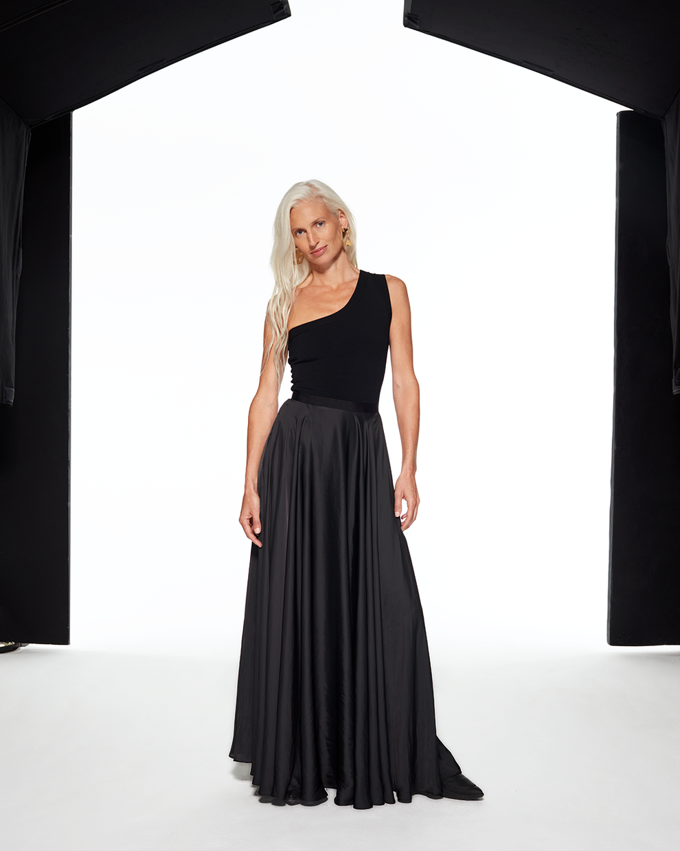 FLOWING MAXI SKIRT - BLACK - AZ Factory
