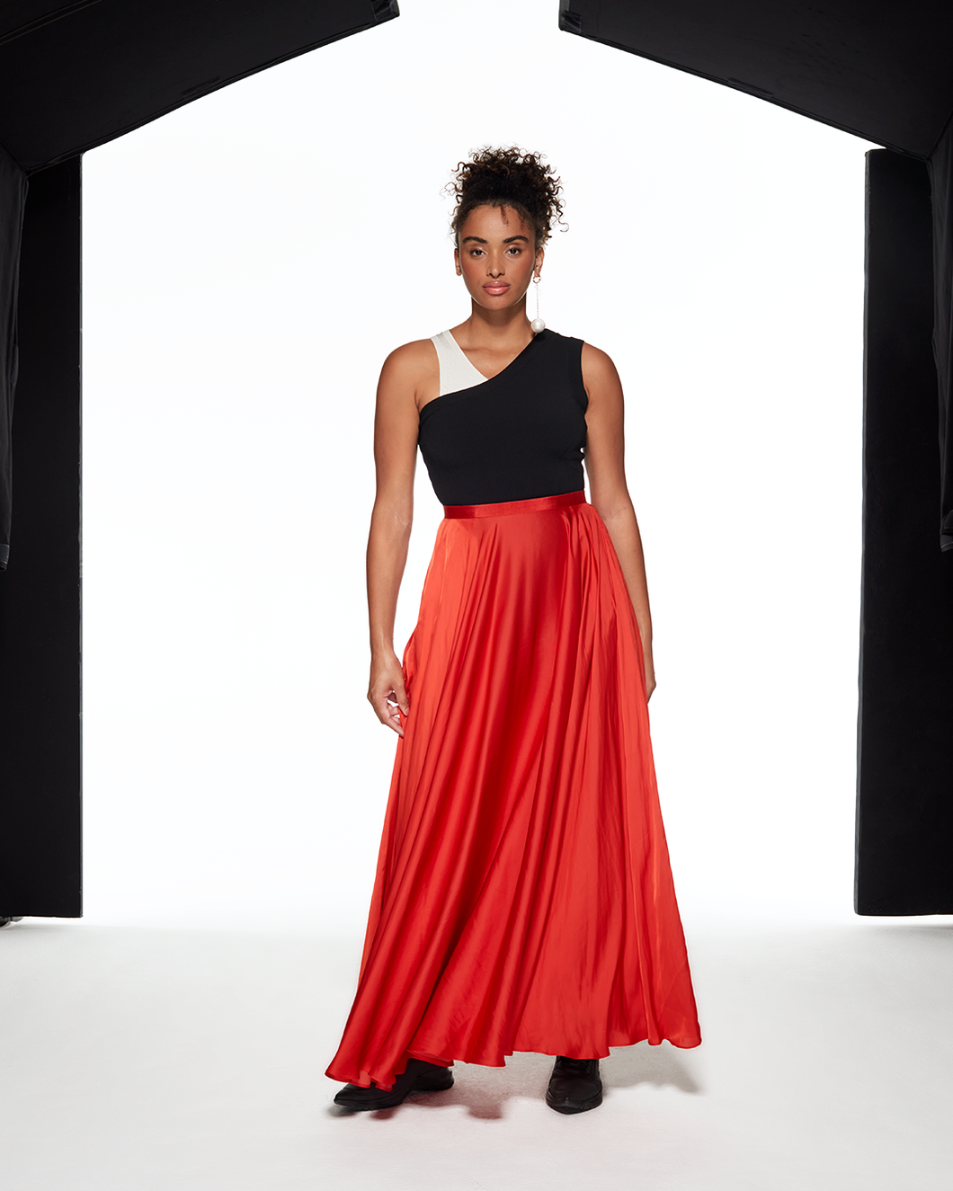 FLOWING MAXI SKIRT - RED