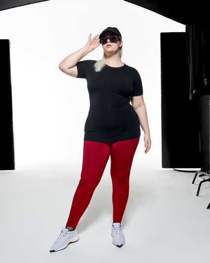 T-SHIRT - BLACK