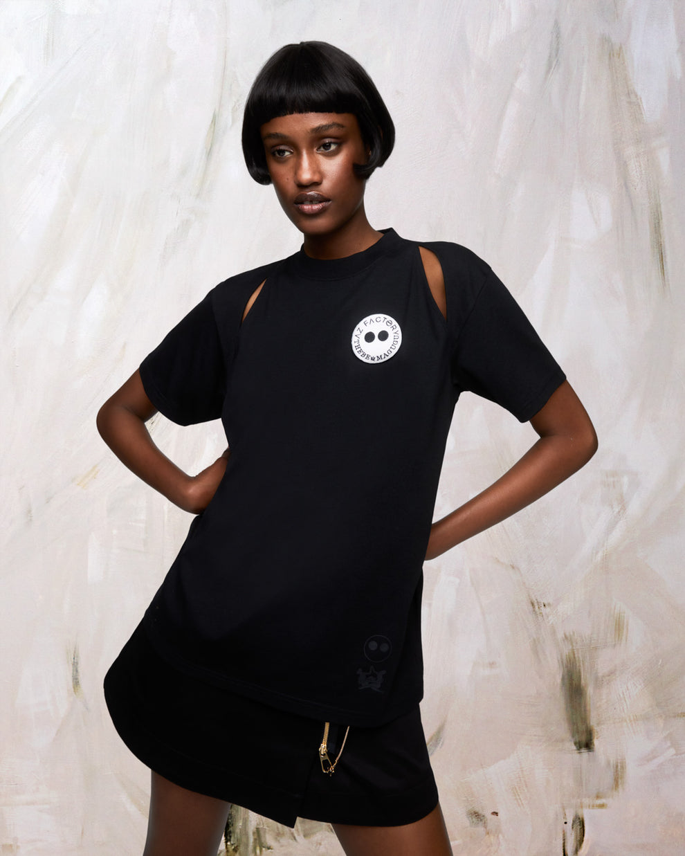 CUT-OUT T-SHIRT - BLACK - AZ Factory