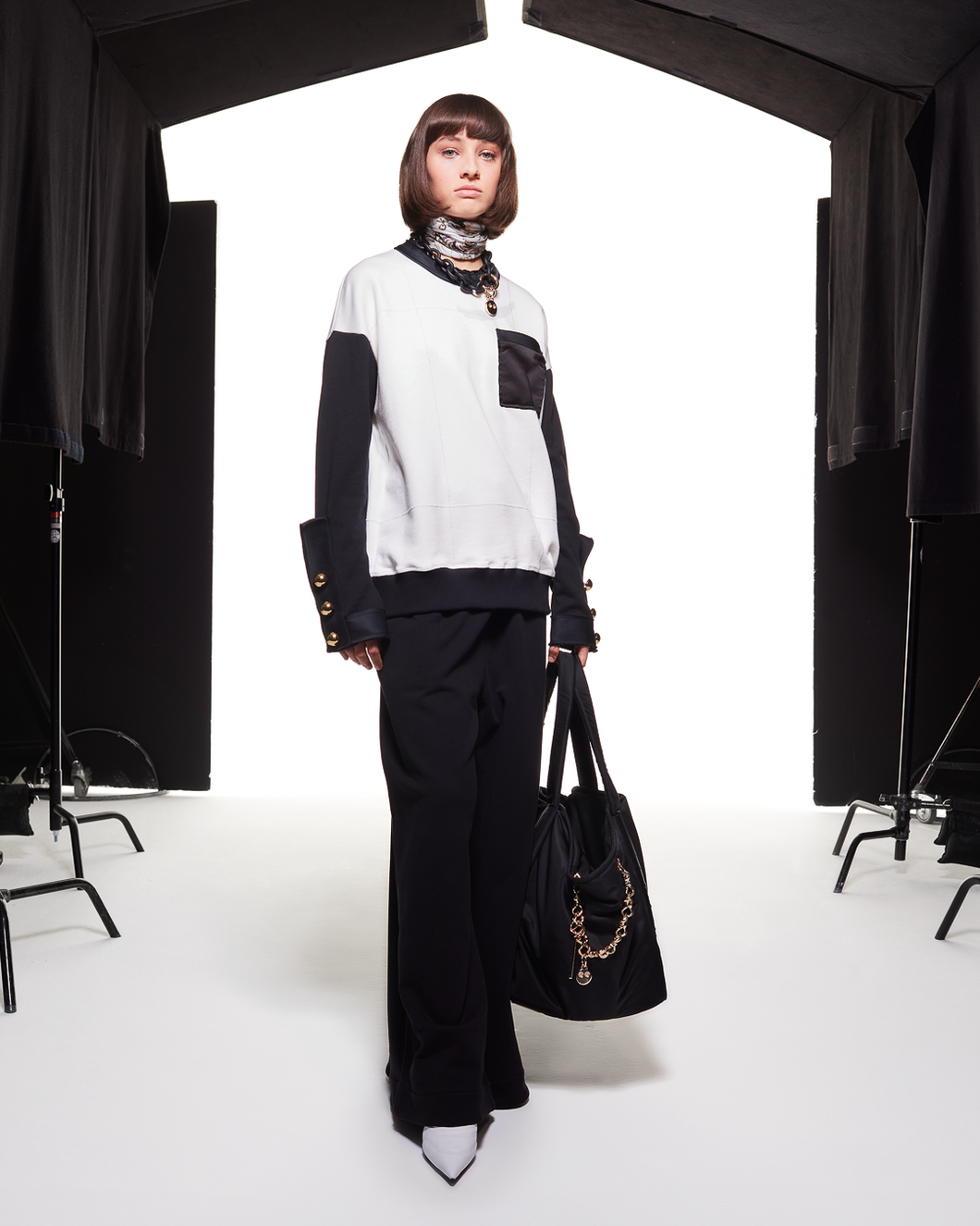 ORGANIC COTTON SEACELL BLEND SWEATSHIRT - WHITE